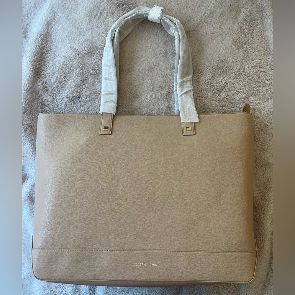 NWT Modern Picnic The Tote Cream
